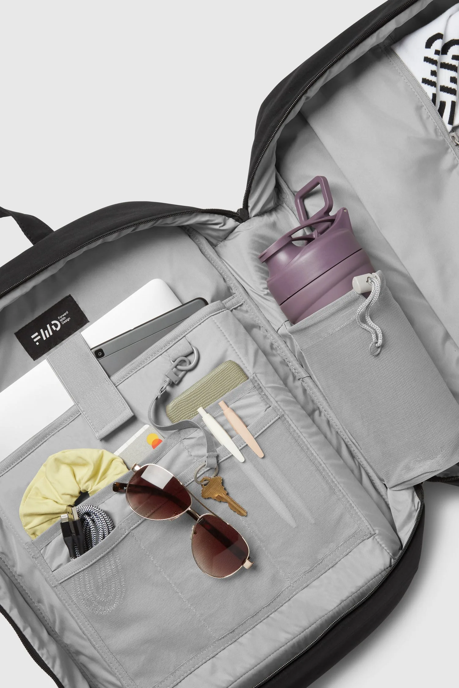 FWD — Convertible Travel Pack, interior organization