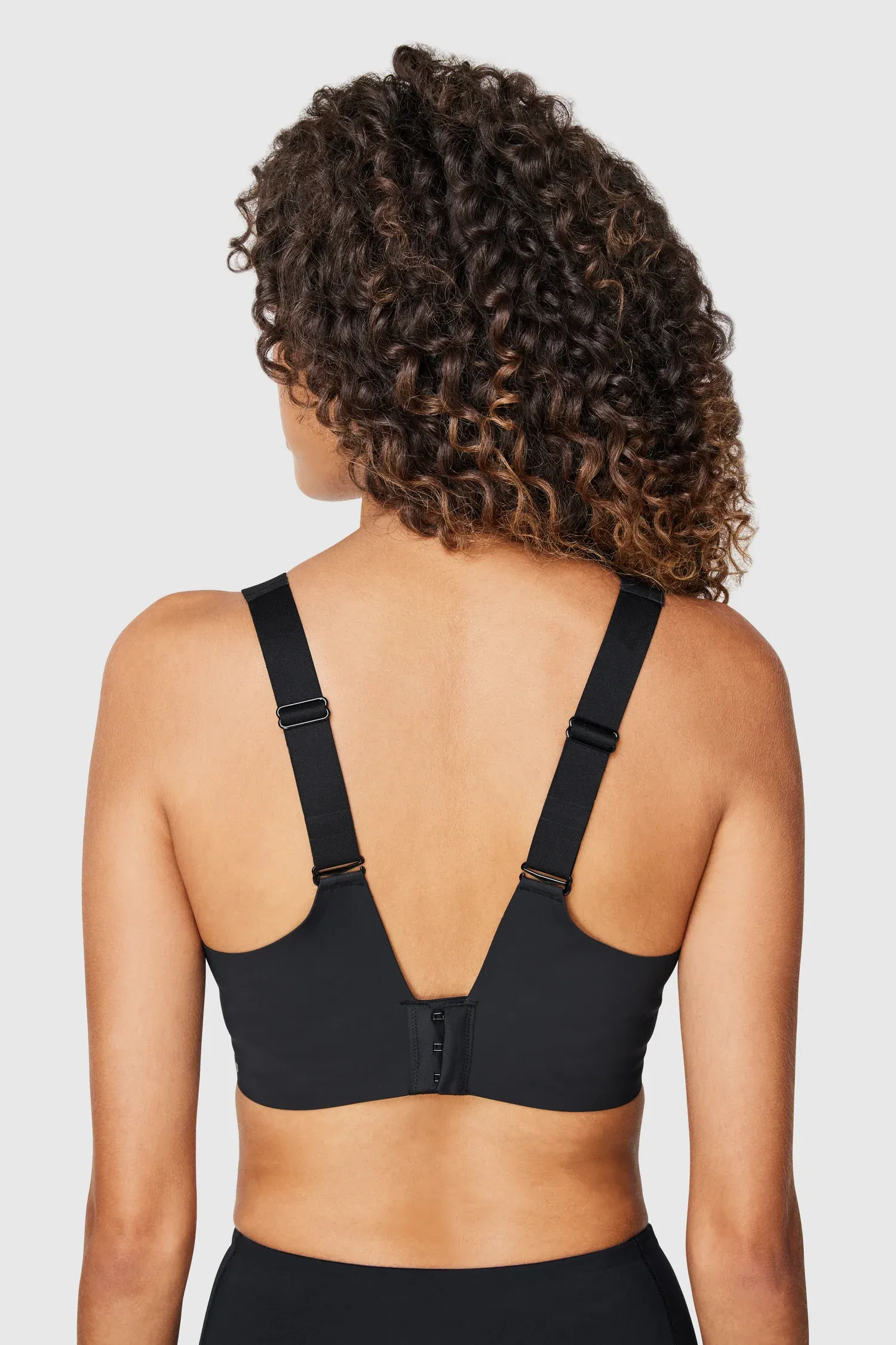 Aviate — high impact zip bra, back