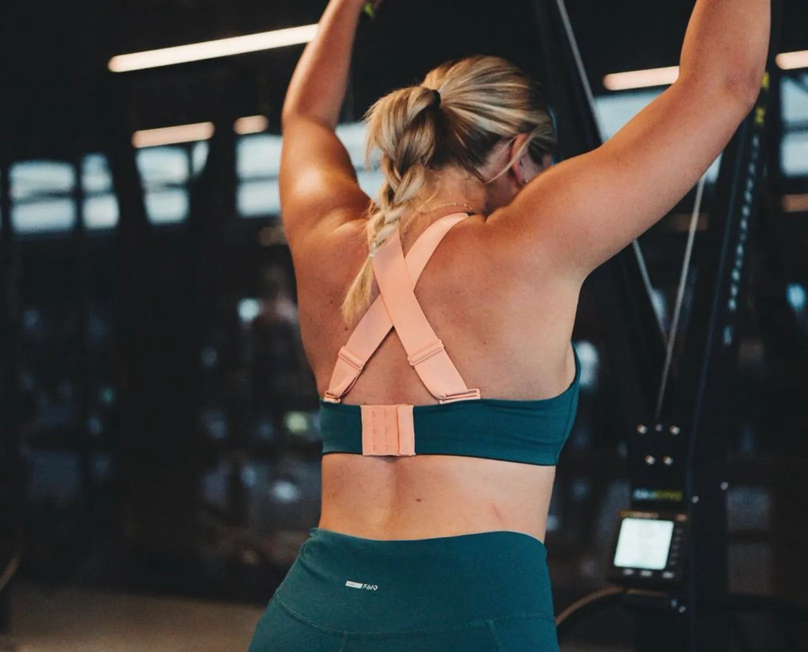 FWD — community — cross-back bra in training