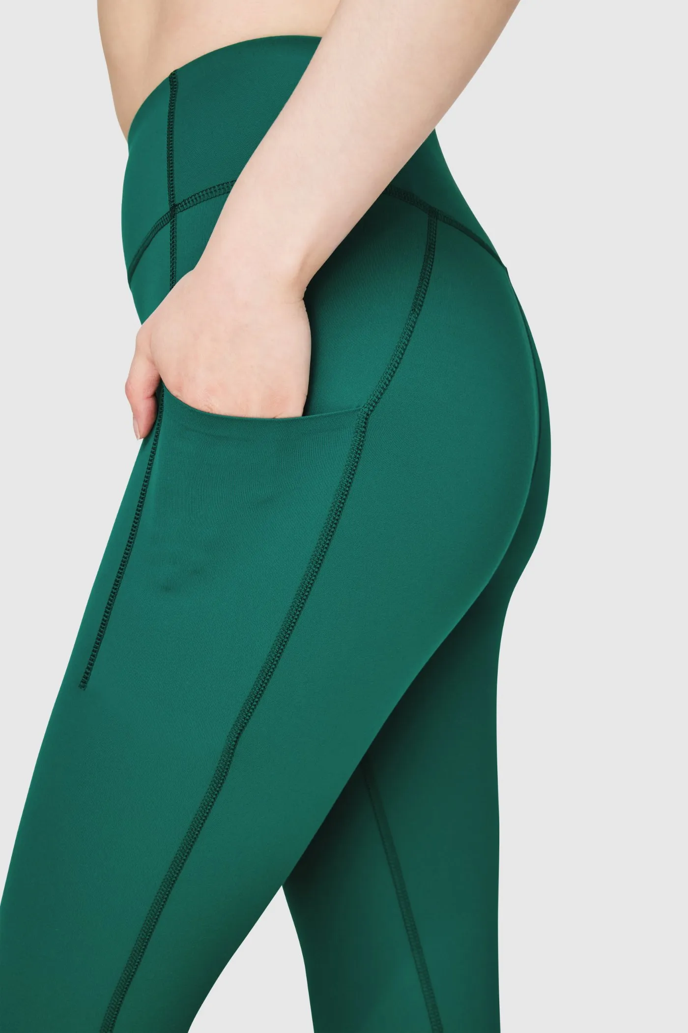 FWD — Training Legging, pocket detail
